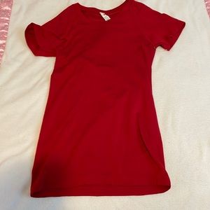 Lululemon swiftly t shirt (size 2)